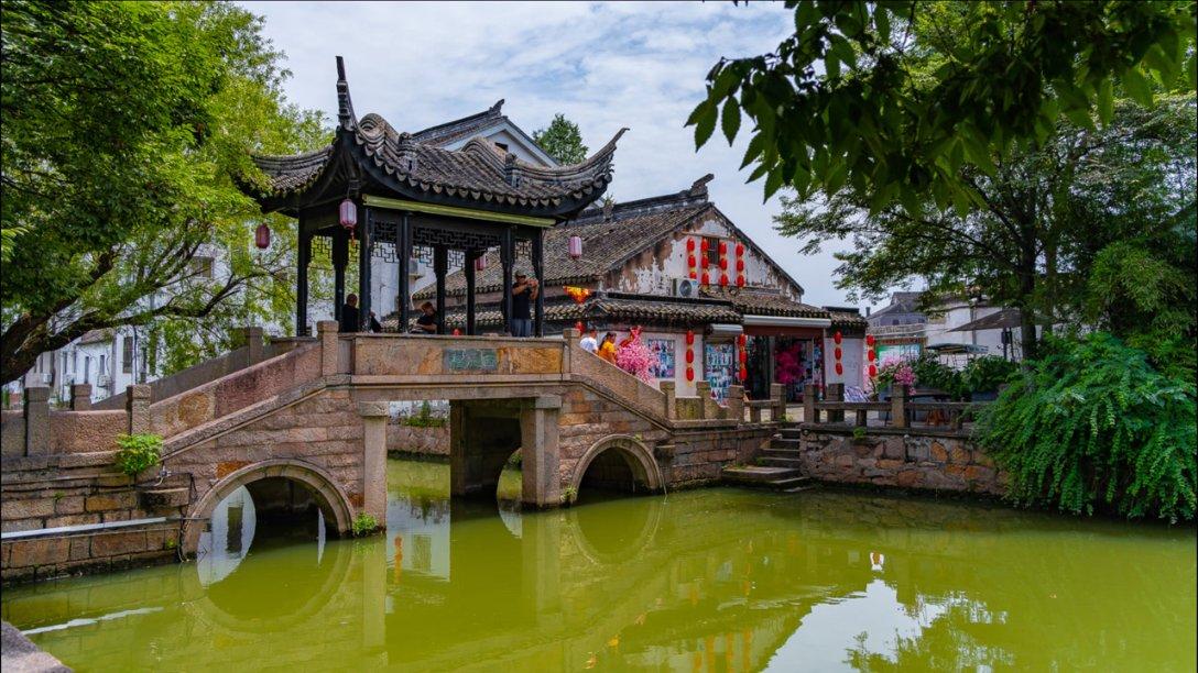 新手爸妈容易出现哪些带娃误区呢？